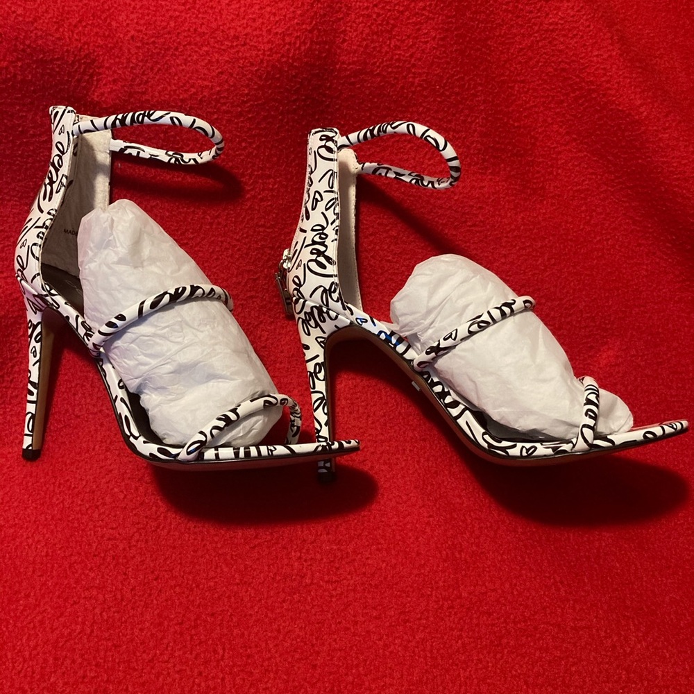 Bebe Color White Love Print heels